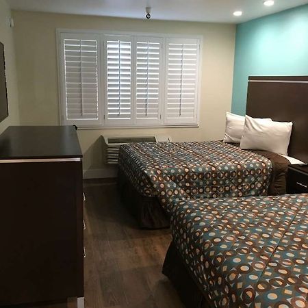 Vagabond Inn Executive - Bakersfield Downtowner Стая снимка