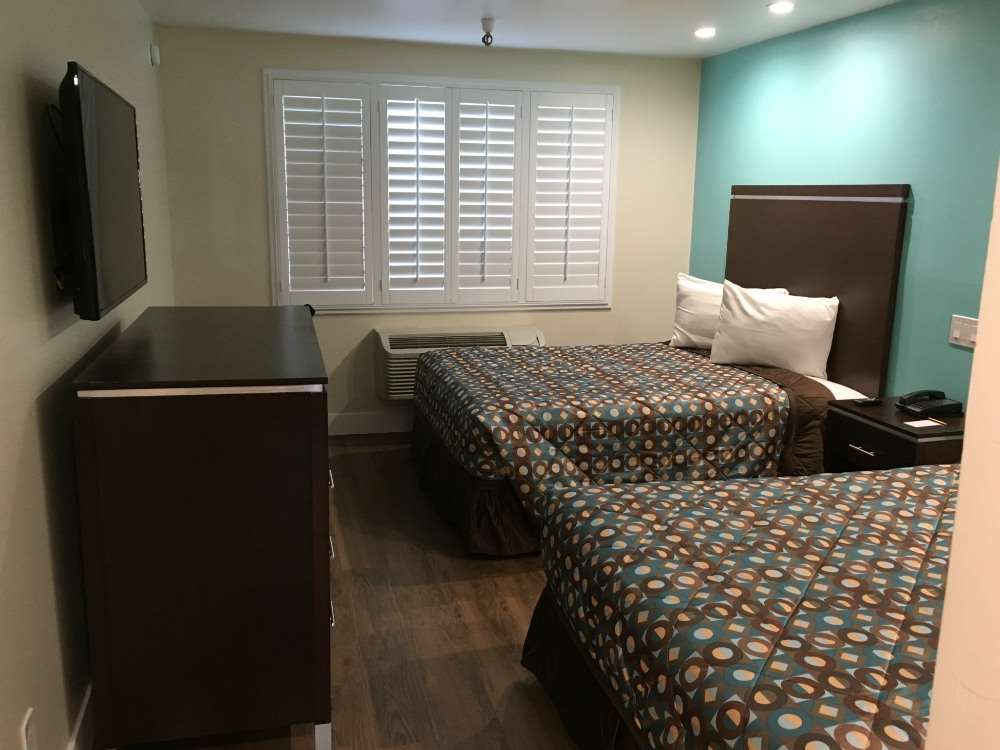 Vagabond Inn Executive - Bakersfield Downtowner Стая снимка