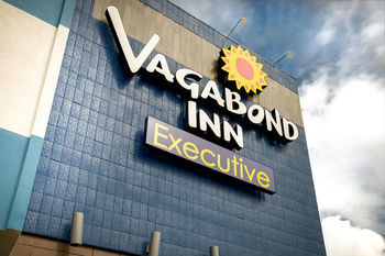 Vagabond Inn Executive - Bakersfield Downtowner Екстериор снимка